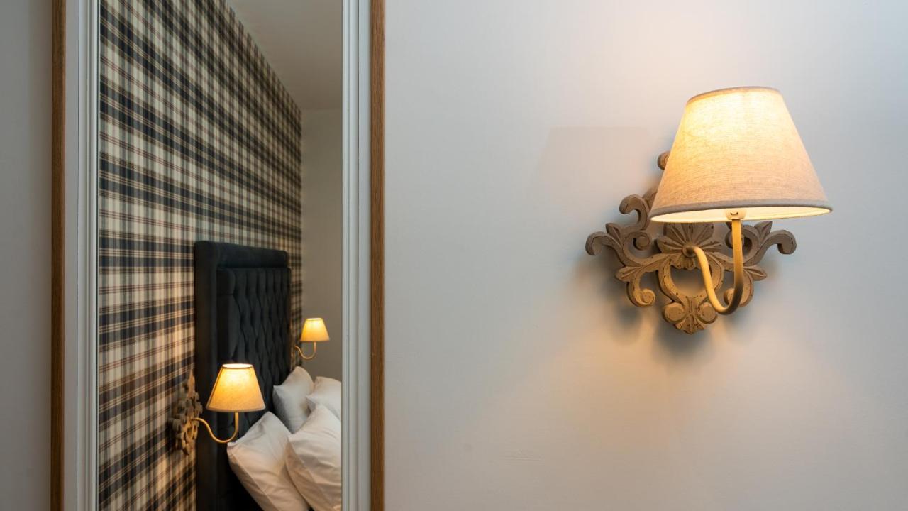 Brettania Hotel Янина Экстерьер фото