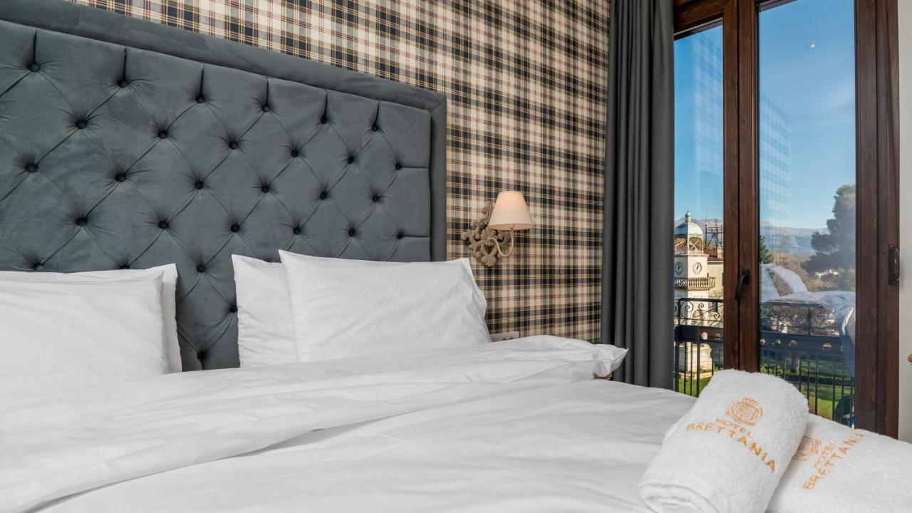 Brettania Hotel Янина Экстерьер фото
